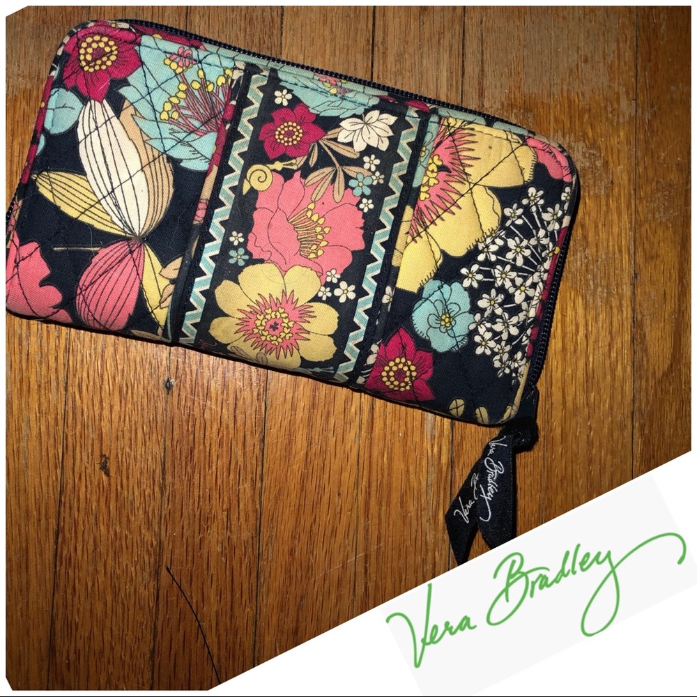 💜✨Preloved Vera Bradley Wallet ✨💜